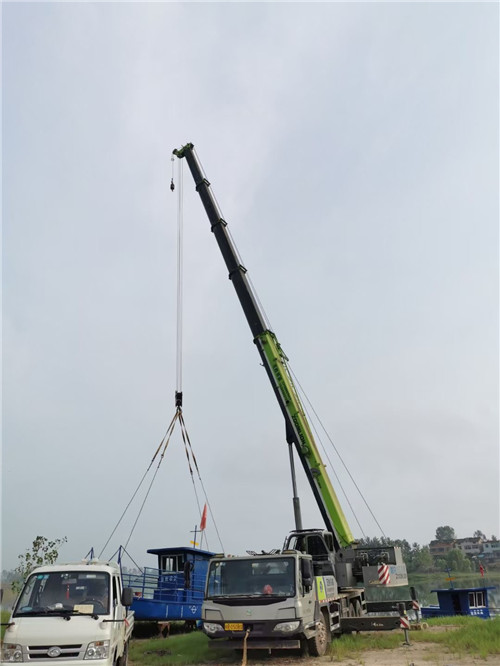 西藏桥梁建设吊装案例